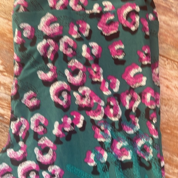 Lularoe One Size Leggings - Picture 2 of 3